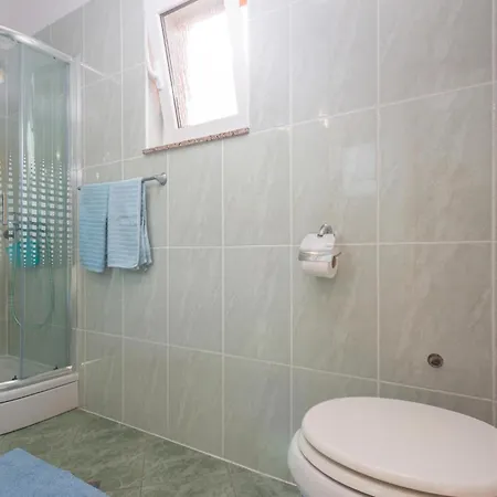 Beach Front Apartment In Krk With Wifi Appartamento Krk Town