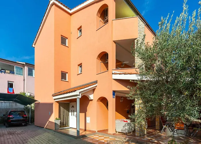 1 Bedroom Cozy In Krk Lägenhet *