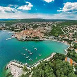 1 Bedroom Stunning In Krk Apartment *