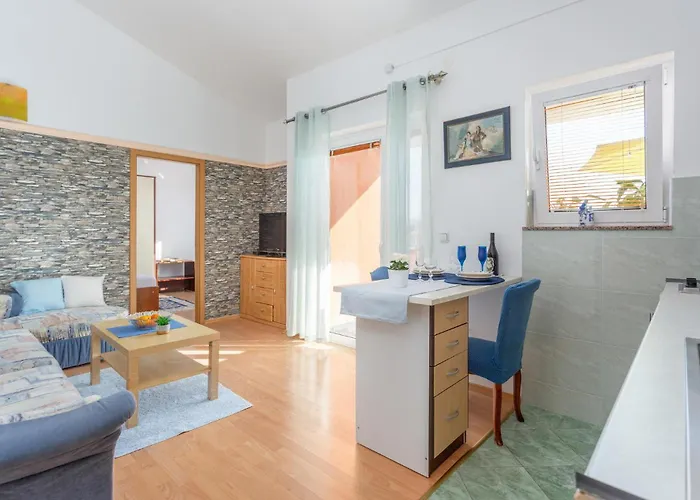 Apartment 1 Bedroom Cozy In Krk