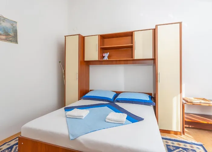 Apartment 1 Bedroom Cozy In Krk *